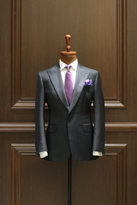 SUIT3099