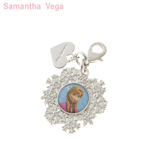 Samantha Vega 142028501