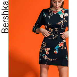 Bershka 00427190810-22