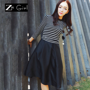 ZK Girl GQ70118192